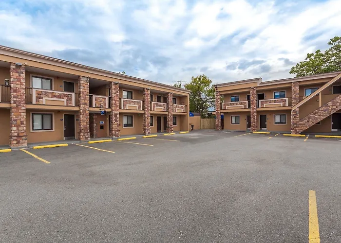 Travelodge By Wyndham South Hackensack