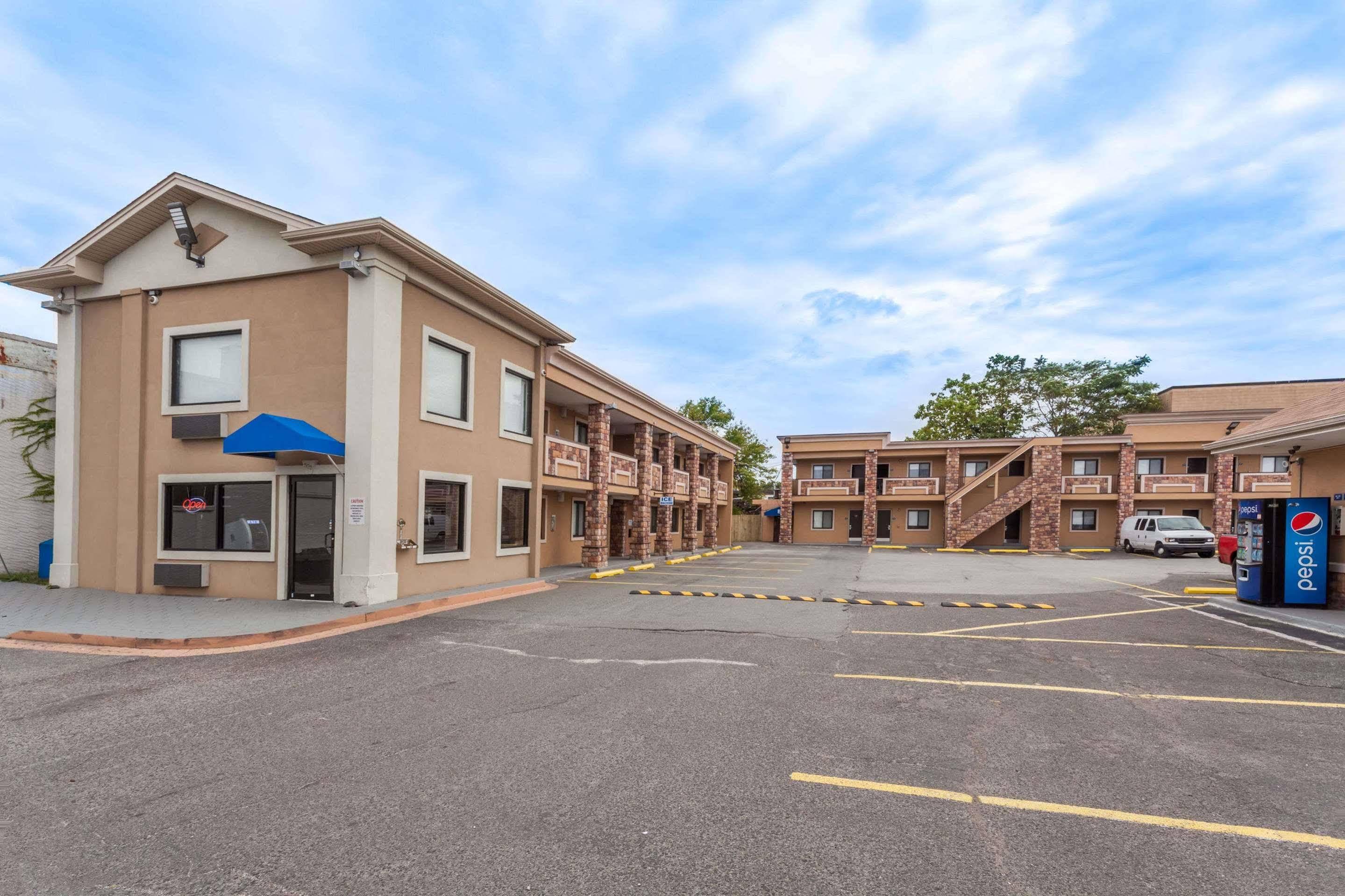 Travelodge By Wyndham South Hackensack Hotel